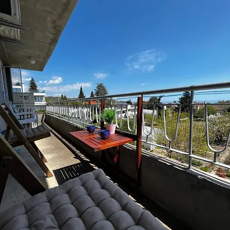 Appartement във артемида Varna